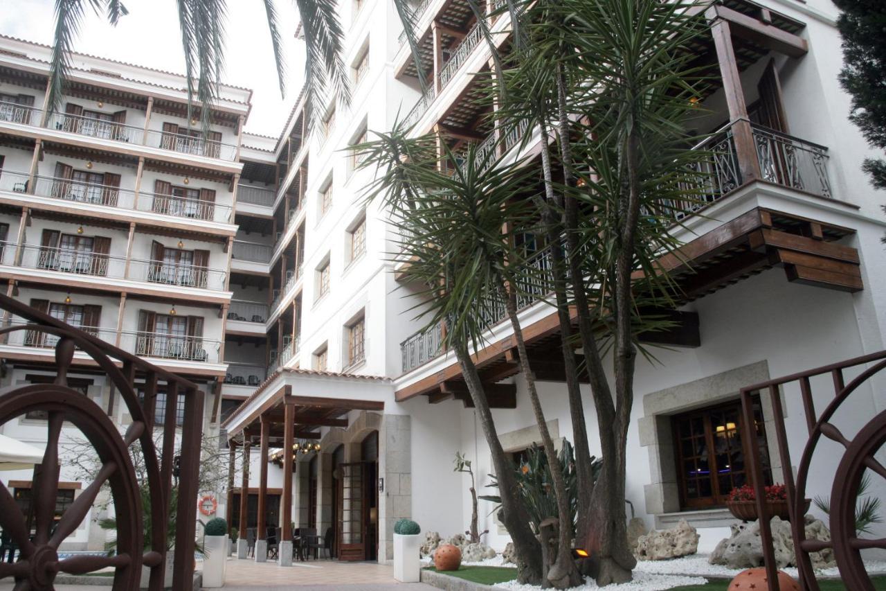 Hotel La Carolina Lloret de Mar Ngoại thất bức ảnh