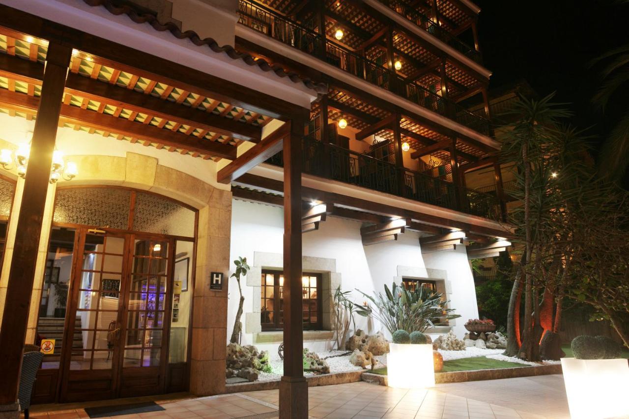 Hotel La Carolina Lloret de Mar Ngoại thất bức ảnh