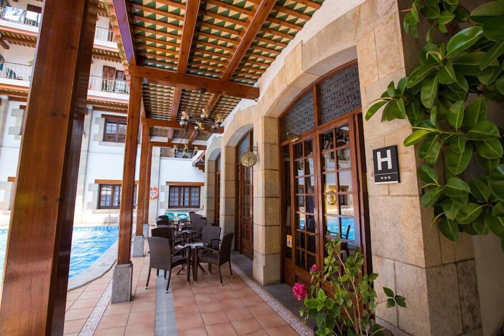 Hotel La Carolina Lloret de Mar Ngoại thất bức ảnh