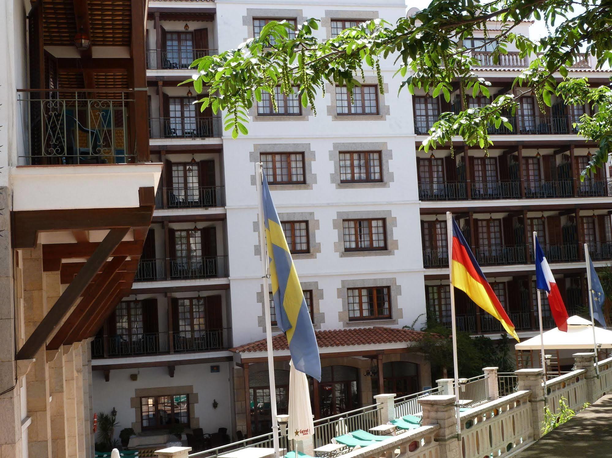 Hotel La Carolina Lloret de Mar Ngoại thất bức ảnh