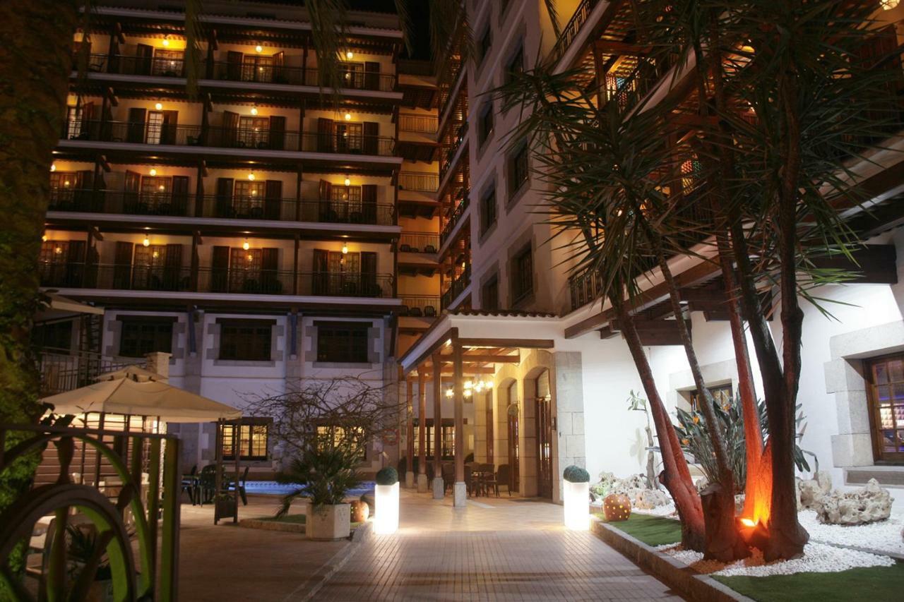 Hotel La Carolina Lloret de Mar Ngoại thất bức ảnh